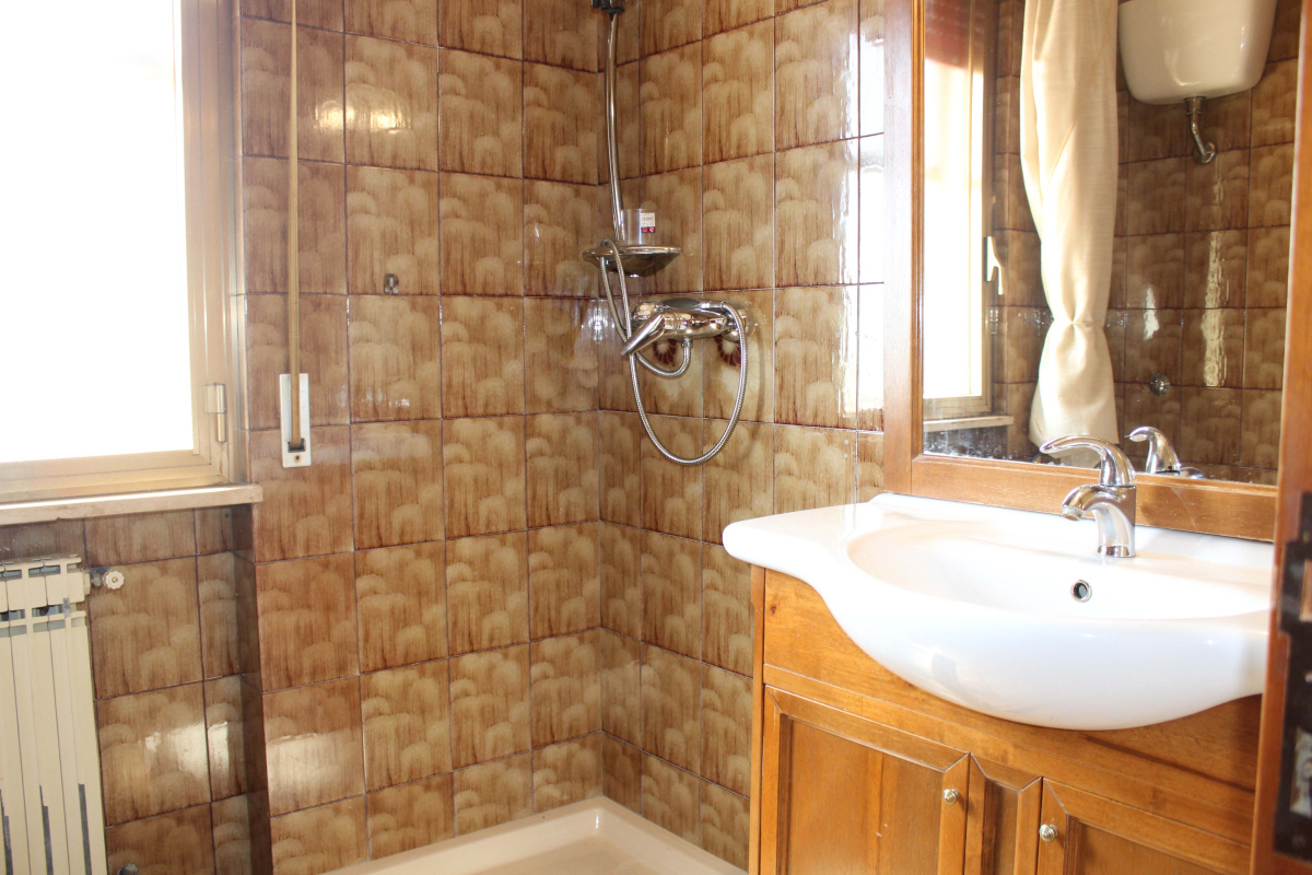 4 Stanze da Letto Stanze da Letto, ,2 BathroomsBathrooms,Appartamento - attici - mansarde,In Vendita,1435