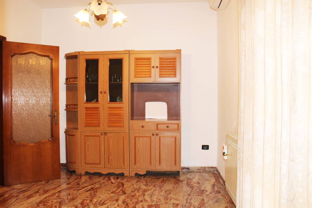 4 Stanze da Letto Stanze da Letto, ,2 BathroomsBathrooms,Appartamento - attici - mansarde,In Vendita,1435