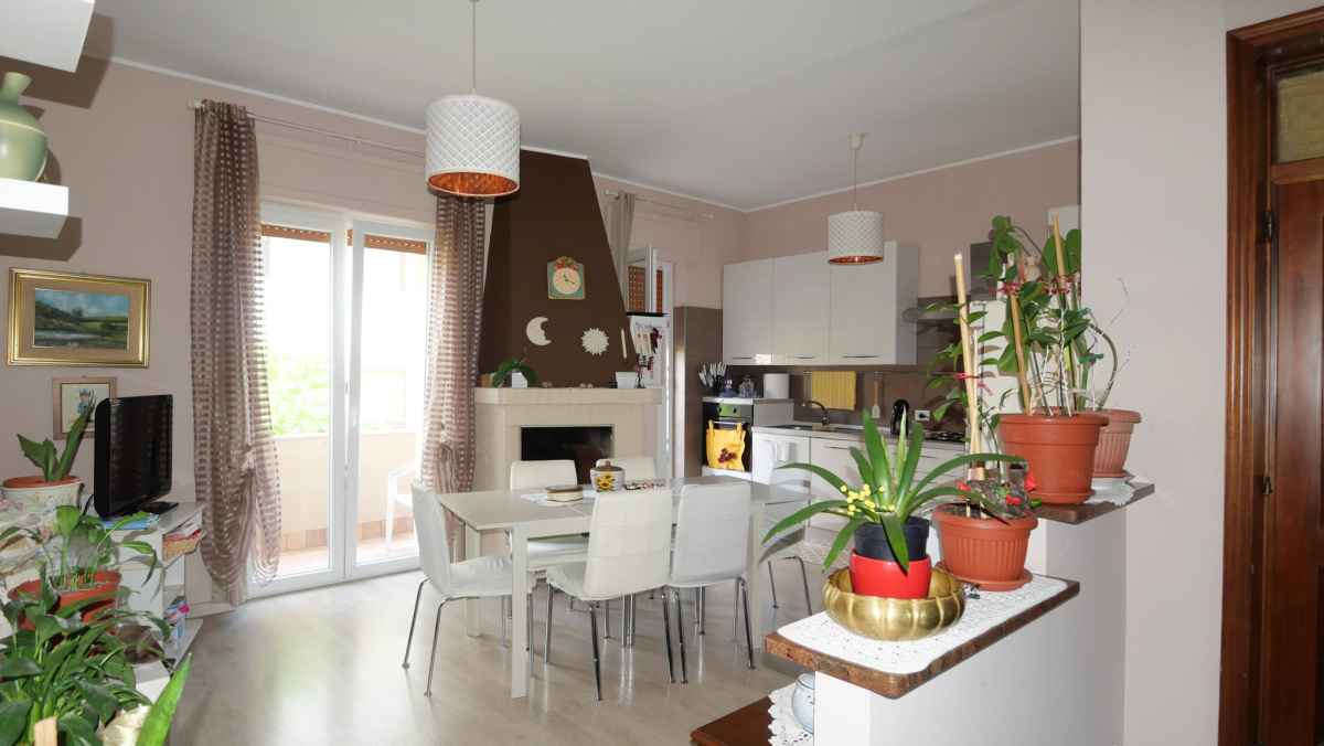 3 Stanze da Letto Stanze da Letto, ,2 BathroomsBathrooms,Appartamento - attici - mansarde,In Vendita,1501
