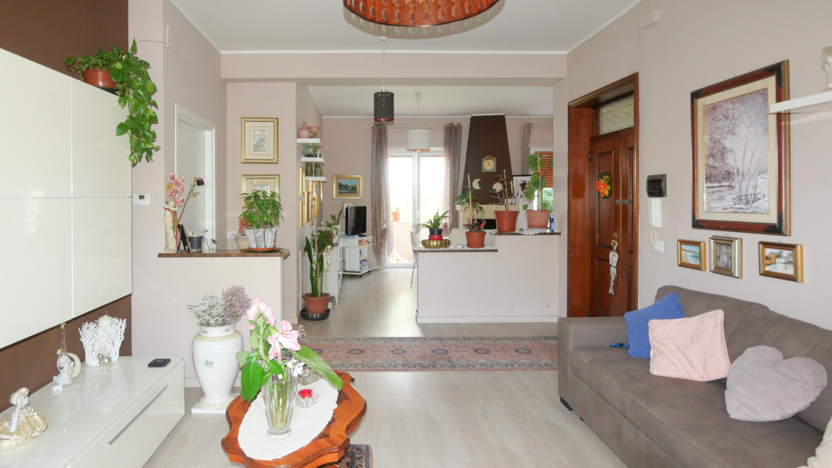 3 Stanze da Letto Stanze da Letto, ,2 BathroomsBathrooms,Appartamento - attici - mansarde,In Vendita,1501