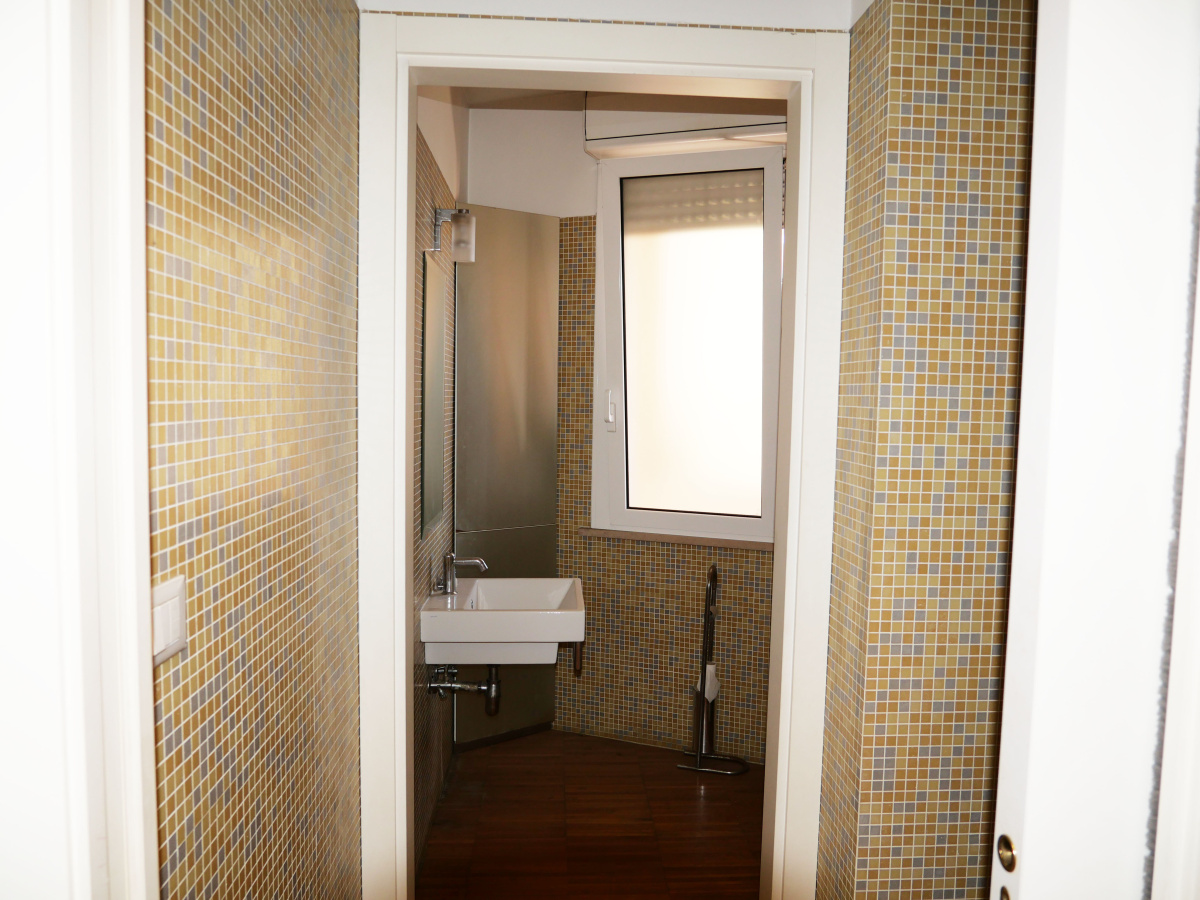 5 Stanze da Letto Stanze da Letto, ,1 BagnoBathrooms,Appartamento - attici - mansarde,In Affitto,1506