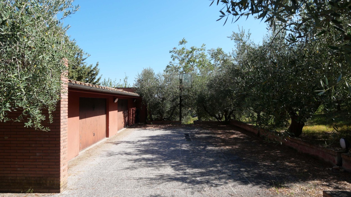 6 Stanze da Letto Stanze da Letto, ,7 BathroomsBathrooms,Villa,In Vendita,738482