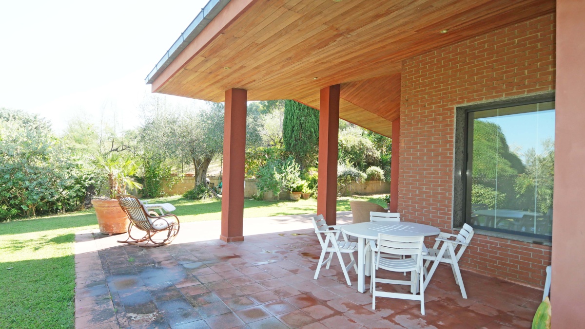 3 Stanze da Letto Stanze da Letto, ,4 BathroomsBathrooms,Villa,In Vendita,738486